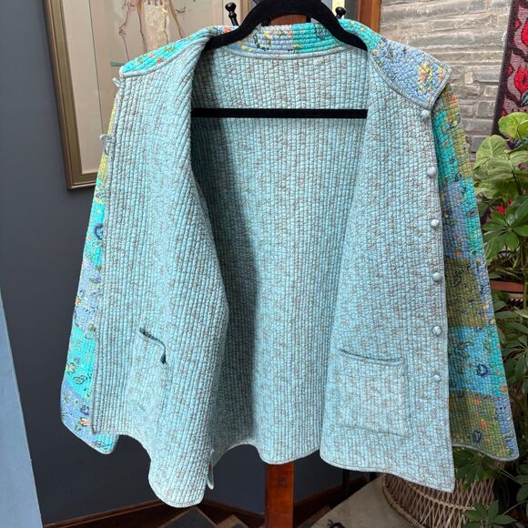 Reversible Floral Patchwork Coat-- Soft Blue & Green Quilted Cotton size L/XL - Picture 6 of 10